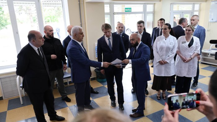  Министр здравоохранения России Михаил Мурашко посетил медицинские учреждения Южной Осетии 